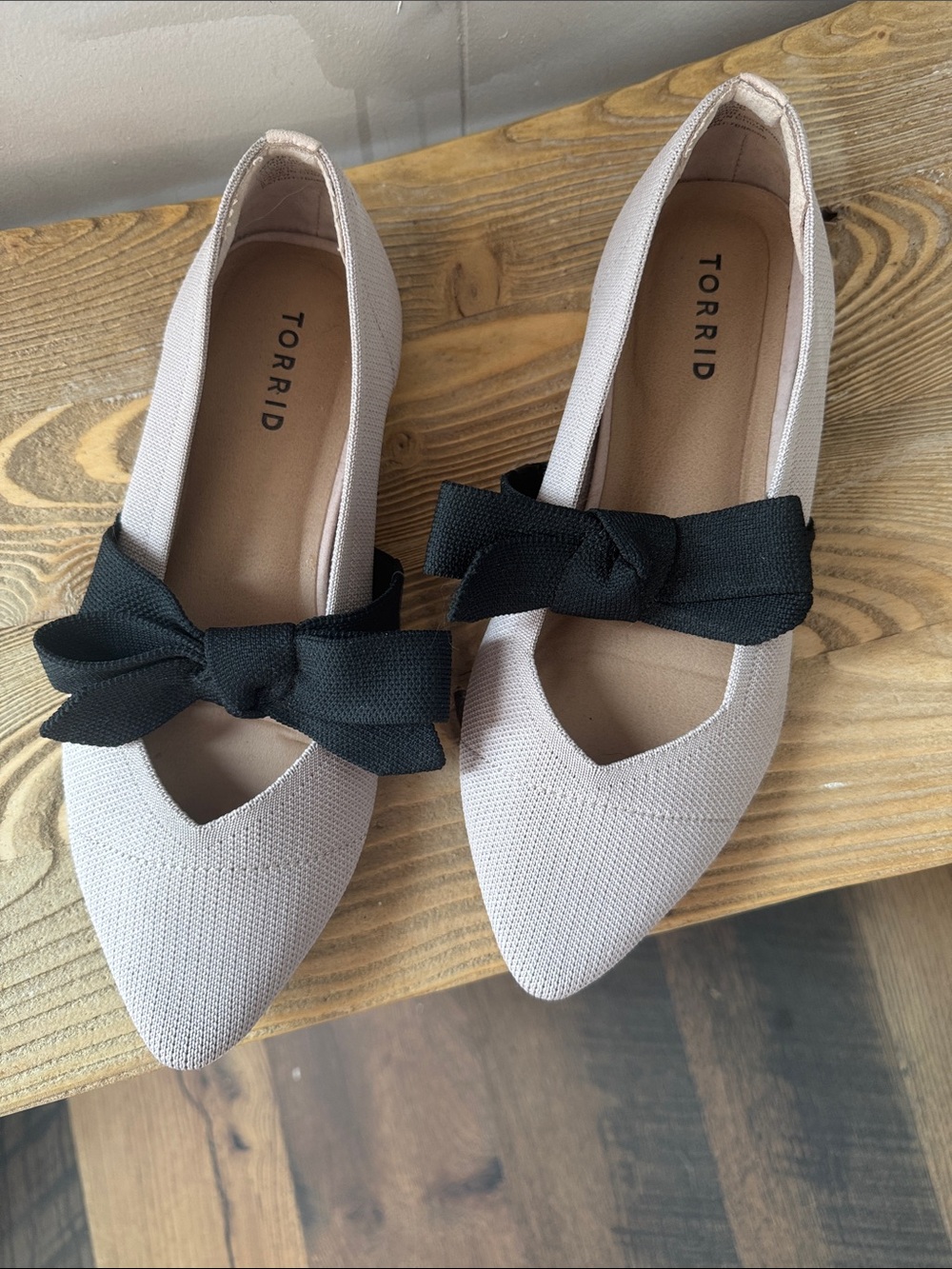 torrid Blush Knit Pointed-Toe Flats with Black Bow Strap Size 8.5WW